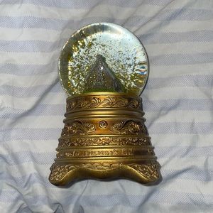 Taylor swift cardigan snow globe NWT